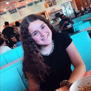 Meet your Posher, Victoria